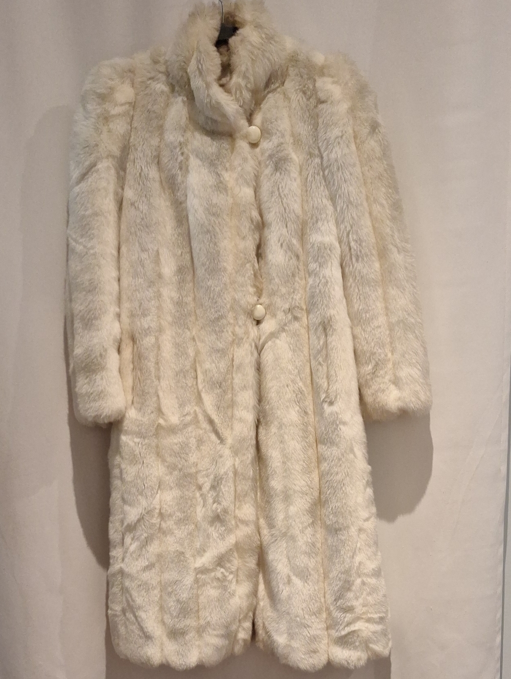 Intrigue Glenoit Vintage Ivory Faux Fur Long Coat
